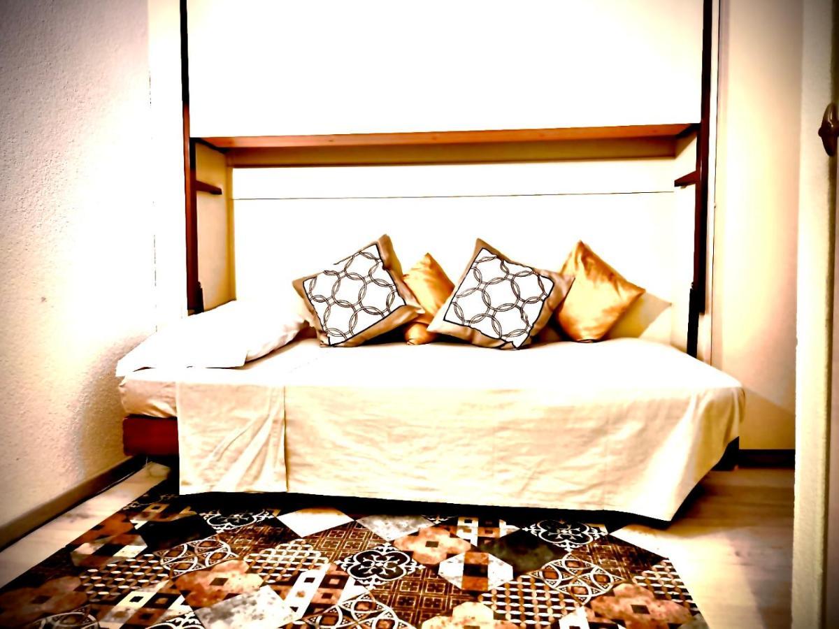 Lake Apartment 4 Bissone Esterno foto